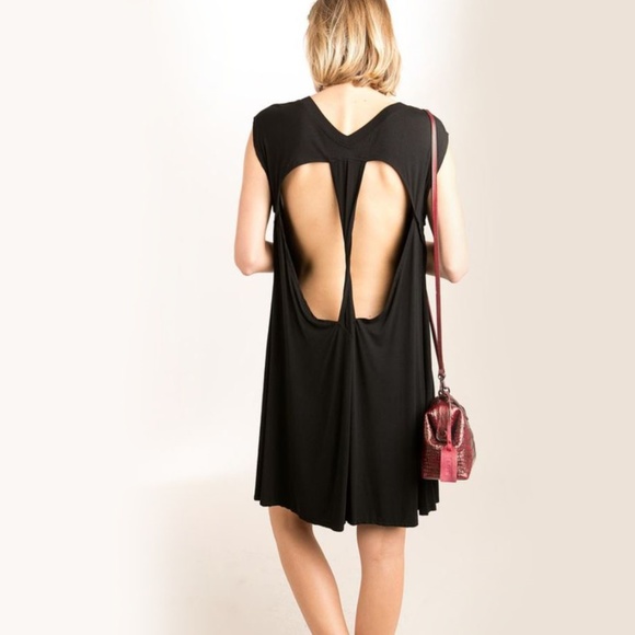 Twisted Back Sleeveless Pocket T Shirt Dress - Picture 3 of 3